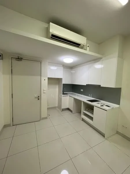 Kitchen features: white cabinetry, grey backsplash, stainless-steel sink, chrome pull-down faucet, built-in oven, 4-burner gas hob, exhaust hood, white tiled flooring, wall-mounted split AC, recessed ceiling light, door to hallway; style: modern.