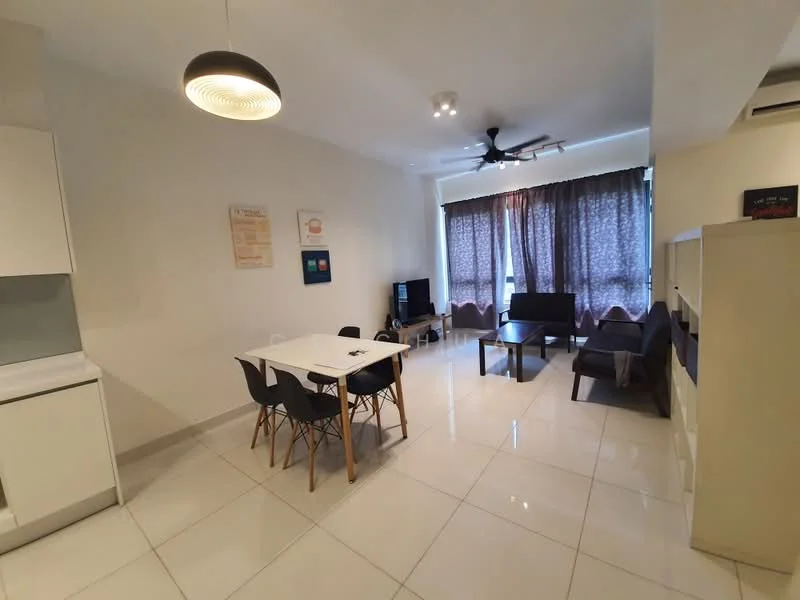 Living features: white painted walls, glossy tile flooring, 5-blade ceiling fan with light, sofa in dark grey fabric, 2-seater sofa, coffee table, TV console, wall-mounted TV, dining table for 6 with black chairs, curtains with floral pattern, floor-to-ceiling windows; style: modern.