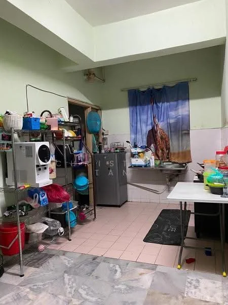 Pangsapuri Sri Pelangi, Seksyen U5, Shah Alam — view 2 of 5 in Pangsapuri Sri Pelangi — for Rent