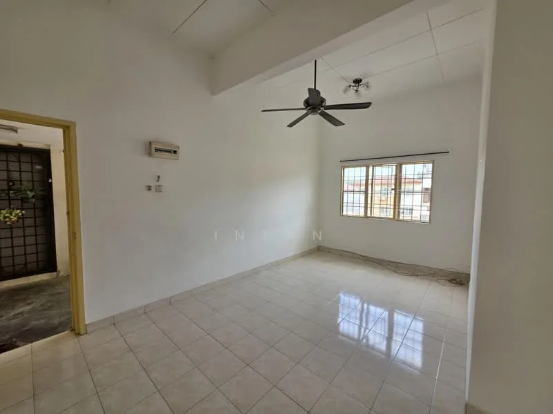 Living features: white painted walls, tiled flooring, 5-blade ceiling fan, floor-to-ceiling windows, natural light, window treatments, air conditioning unit, open layout.