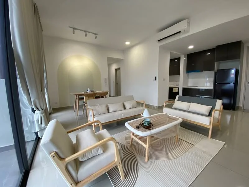 Living features: 3-seater fabric sofa in beige, 2-seater fabric sofa in beige, wooden coffee table, area rug with abstract pattern, floor-to-ceiling windows, curtains, recessed downlights, wall-mounted split AC, dining table with 4 chairs, light grey walls, grey tile flooring; style: modern.
