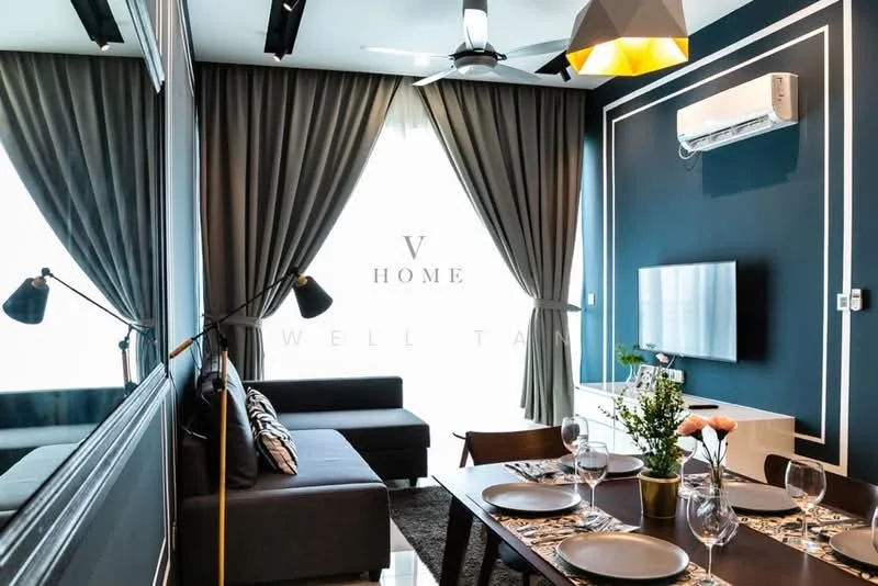 Living features: grey fabric sofa, wall-mounted TV, black floor lamp, dining table with four chairs, decorative vase with flowers, recessed downlights, ceiling fan, curtains, accent wall in dark blue, light wood console table, mirror on wall, area rug; style: modern; view: city.