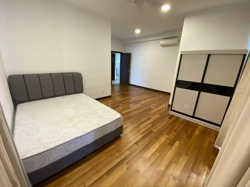 Bedroom features: queen-size bed, wood flooring, white painted walls, ceiling fan, built-in wardrobe with sliding doors, air conditioning unit, natural light from window, neutral color scheme; style: modern.