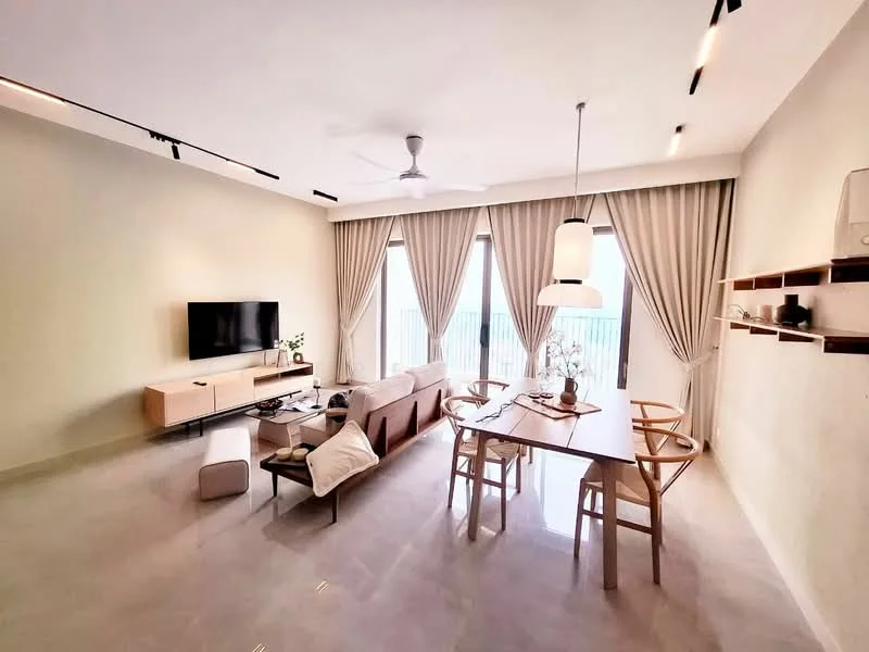Living features: light grey walls, polished concrete flooring, 5-blade ceiling fan with light, sofa in light beige fabric, wooden dining table for six, wooden dining chairs, TV console in light wood, wall-mounted TV, floor-to-ceiling windows with sheer curtains, decorative plants, shelf with decorative items; style: modern; view: city.