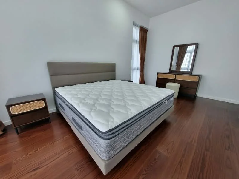 Bedroom features: king-size bed, upholstered headboard, wooden bedside tables, mirror with wooden frame, wooden dresser, laminate flooring, white painted walls, curtains, decorative stool; style: modern.