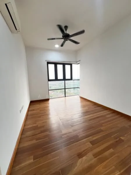 Room features: wooden flooring, white painted walls, 5-blade ceiling fan, floor-to-ceiling windows, city view, air conditioning unit; style: modern; view: city.