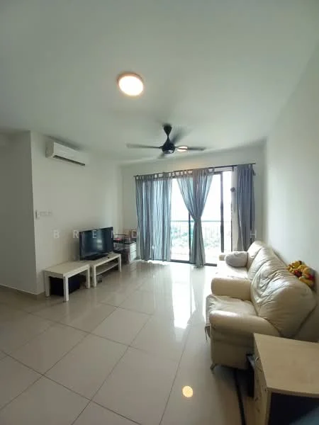 Living features: cream leather sofa, 3-seater sofa, white coffee table, TV console, wall-mounted TV, floor-to-ceiling windows, sheer curtains, ceiling fan, recessed downlights, glossy tile flooring, air conditioning unit; style: modern; view: city.