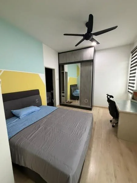 Bedroom features: queen-size bed with grey bedding, upholstered headboard, wooden flooring, 5-blade ceiling fan, built-in wardrobe with mirrored doors, study desk, office chair, striped window blinds, painted accent wall in blue and yellow, wall-mounted mirror; style: modern.