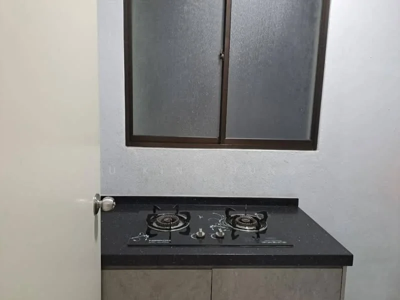 Kitchen features: black countertop, two-burner gas hob, grey cabinetry, window with frosted glass, wall-mounted kitchen unit; style: modern.