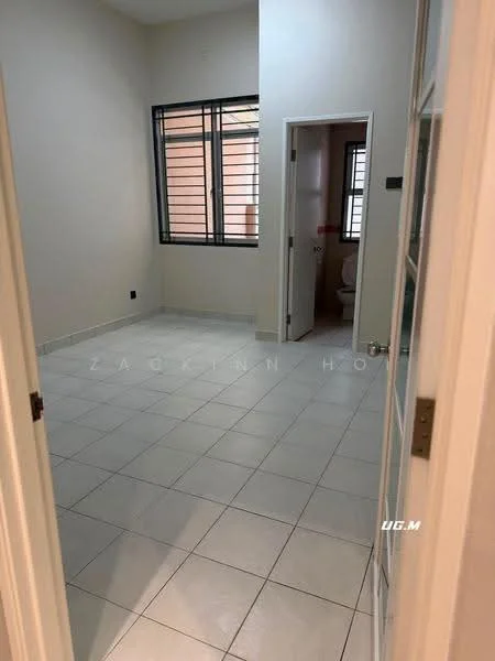 Partially Furnished & Renovated 2 Sty Semi D Ambang Botanic 1 Klang, Ambang Botanic, Klang — view 2 of 5 — for Rent