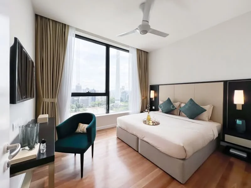 Bedroom features: king-size bed with upholstered headboard, 2 bedside lamps, floor-to-ceiling windows, city view, wooden flooring, recessed ceiling lights, ceiling fan, decorative throw pillows, armchair in teal fabric, small side table, wall-mounted TV; style: modern; view: city.