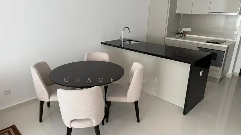 Kitchen features: black granite countertop, white cabinetry, stainless-steel sink, chrome pull-down faucet, built-in oven, microwave, 4-burner gas hob, open-plan layout, dining table with 4 upholstered chairs, white walls, polished tile flooring; style: modern.