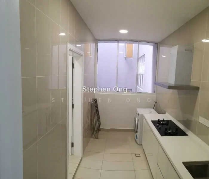 Kitchen features: white cabinetry, stainless-steel sink, chrome pull-down faucet, built-in oven, 4-burner gas hob, white tiled backsplash, light-colored wall tiles, light-colored floor tiles, window for natural light, washing machine, countertop with storage; style: modern.