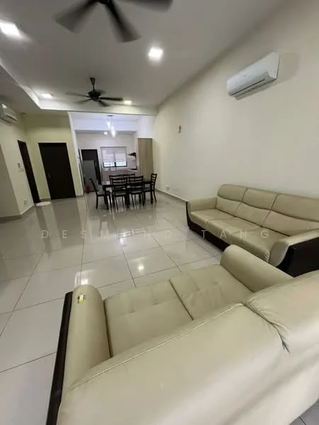 Living features: cream leather sofa, 3-seater sofa, 2-seater sofa, ceiling fan, wall-mounted air conditioning unit, white painted walls, glossy tile flooring, dining table with chairs, open layout, recessed lighting, neutral color scheme; style: modern.