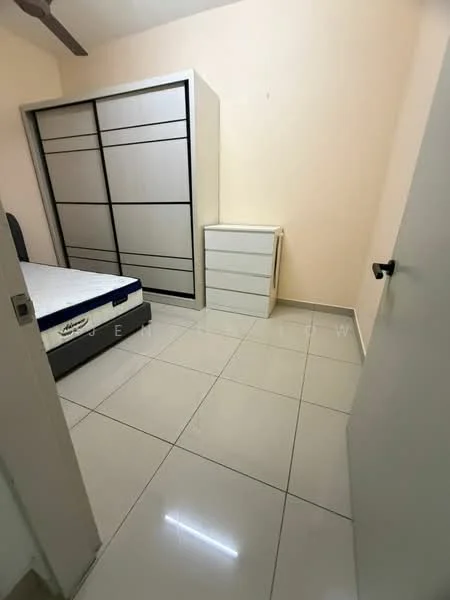 Bedroom features: queen-size bed, built-in wardrobe with sliding doors, chest of drawers, white painted walls, glossy ceramic tile flooring, ceiling fan, single window, neutral color scheme; style: modern.