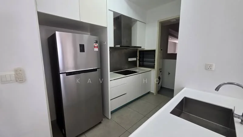 Kitchen features: stainless-steel fridge, built-in oven, 4-burner gas hob, stainless-steel range hood, white cabinetry, grey tile backsplash, white countertop, sink with single-bowl stainless-steel sink, grey floor tiles; style: modern.