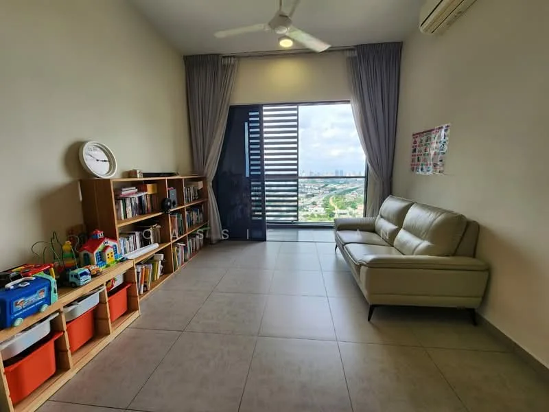 Living features: 3-seater leather sofa in beige, bookshelf with books and toys, floor-to-ceiling windows, curtains, ceiling fan, air conditioning unit, tile flooring, decorative wall art; style: modern; view: city.