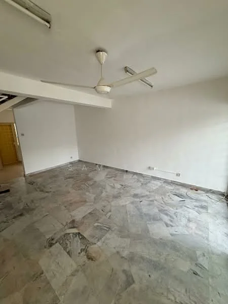 Room features: marble flooring, white painted walls, ceiling fan, exposed ceiling beams, windows with natural light.