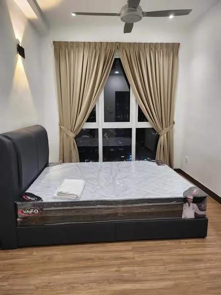 Bedroom features: king-size bed, upholstered headboard, wooden flooring, floor-to-ceiling windows, sheer curtains, blackout curtains, 5-blade ceiling fan with light, decorative wall sconce, wall-mounted artwork; style: modern; view: city.