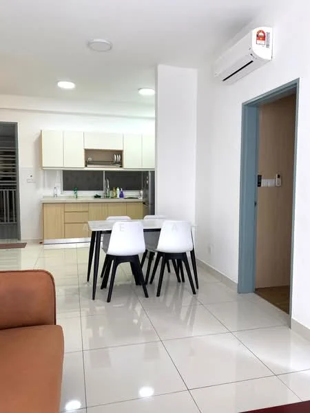 Living features: white painted walls, glossy tile flooring, 5-blade ceiling fan, wall-mounted split AC, sofa in brown fabric, dining table with 4 white chairs, kitchen cabinetry in light wood, stainless-steel sink, built-in kitchen appliances, recessed lighting; style: modern.