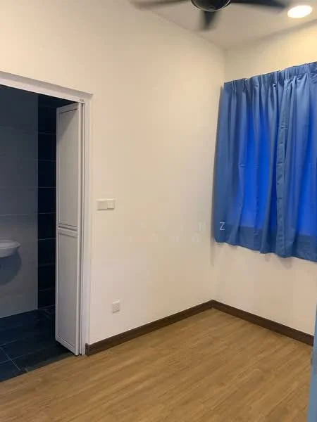 Bedroom features: wooden flooring, white painted walls, blue curtains, ceiling fan, door leading to bathroom, window with blue curtains. Bathroom features: white toilet, black tiled flooring, black tiled walls.
