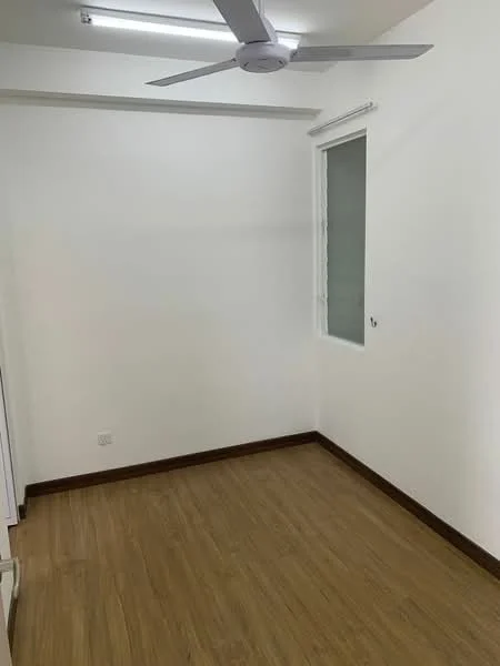 Room features: white painted walls, laminate flooring, ceiling fan, window with blinds, light fixtures on ceiling; style: modern.