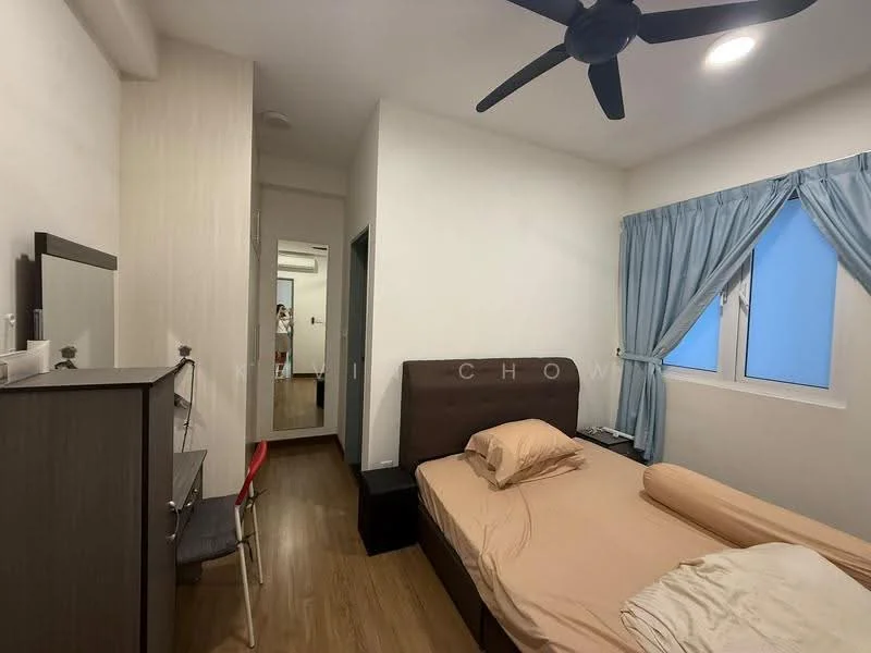 Bedroom features: queen-size bed with beige bedding, wooden flooring, light blue curtains, wall-mounted mirror, ceiling fan with light, built-in wardrobe, nightstand, desk with chair; style: modern.