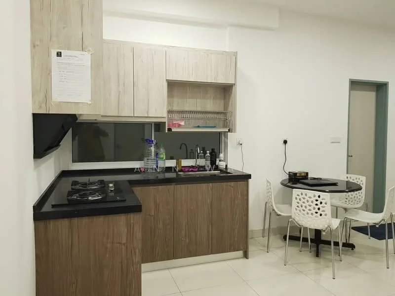 Kitchen features: laminate cabinetry in light wood finish, black granite countertop, stainless-steel sink, chrome pull-down faucet, 4-burner gas hob, exhaust hood, white tiled backsplash, white walls, tile flooring, round dining table, 4 white plastic dining chairs, window with view to outside; style: modern.
