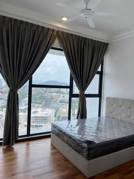 Bedroom features: king-size bed with upholstered headboard, floor-to-ceiling windows, grey curtains, wooden flooring, 5-blade ceiling fan, city view, decorative wall, natural light; style: modern; view: city.