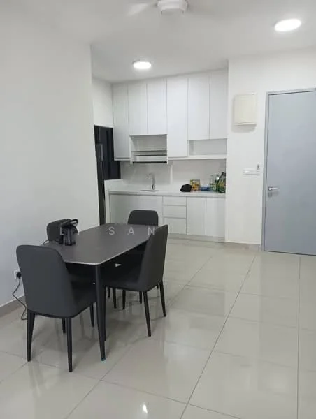 Kitchen features: white cabinetry, marble countertop, single-bowl stainless-steel sink, chrome pull-down faucet, built-in oven, freestanding range oven, refrigerator, 4-burner gas hob, tile flooring, recessed downlights, dining table with 4 chairs, wall-mounted air conditioning unit; style: modern.