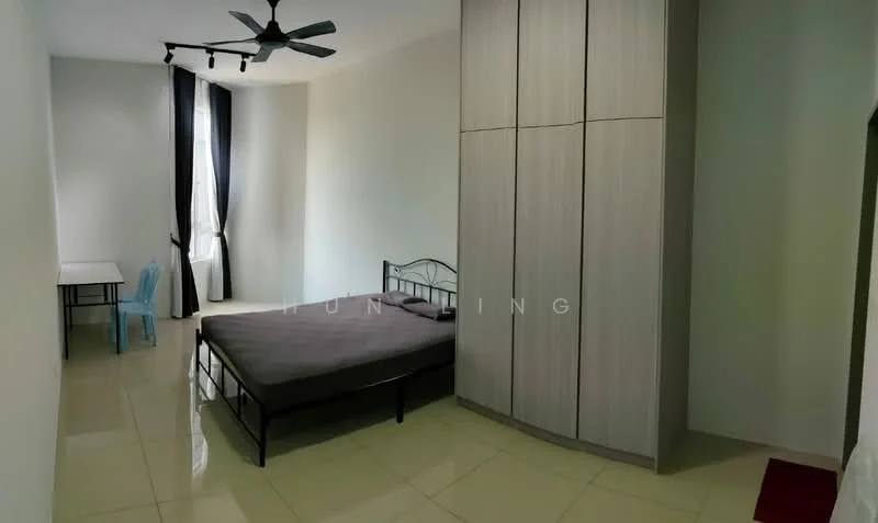 Bedroom features: queen-size bed, metal bed frame, built-in wardrobe with sliding doors, study desk, transparent plastic chair, floor-to-ceiling window, blackout curtains, glossy tile flooring, ceiling fan; style: modern.