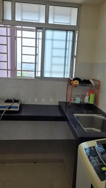 Platinum Lake PV 21, Setapak
