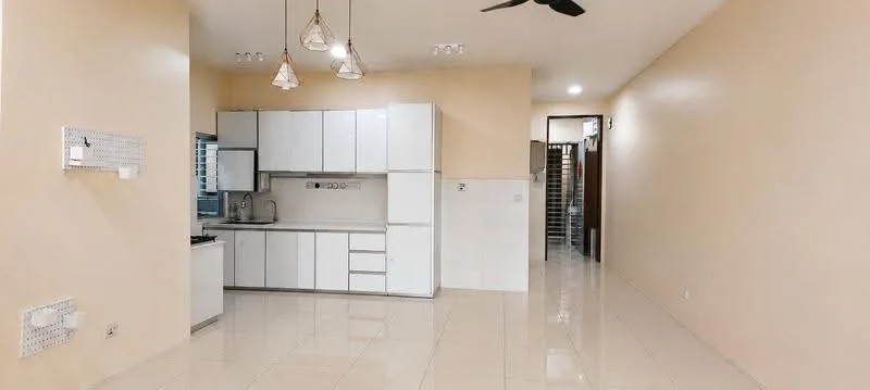 Kitchen features: white cabinetry, black countertop, stainless-steel sink, chrome pull-down faucet, built-in stove, oven, refrigerator, tile backsplash, pendant lighting, wall-mounted shelves, ceramic tile flooring, cream painted walls, ceiling fan; style: modern. Room features: cream painted walls, ceramic tile flooring, recessed lighting.