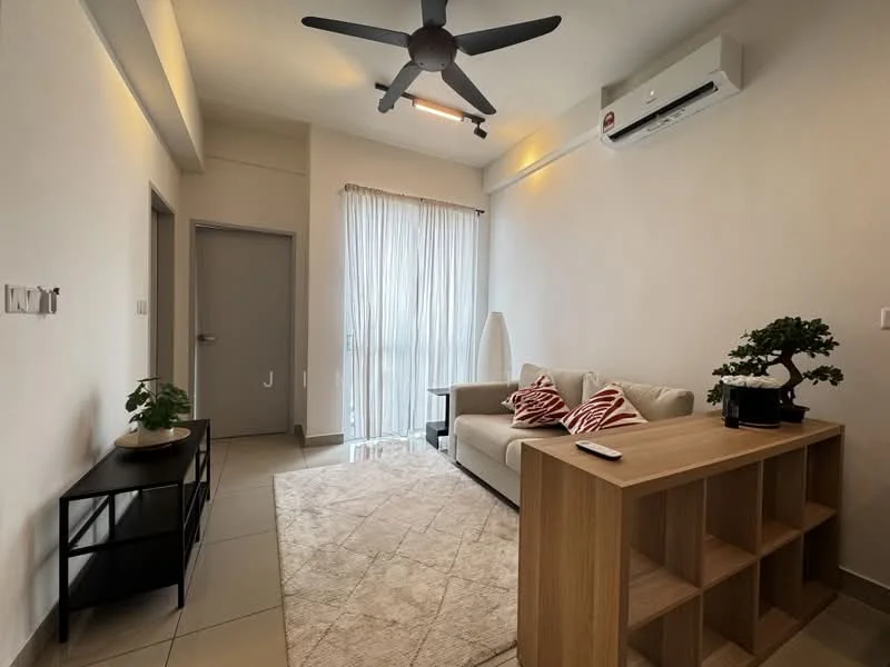 Living features: 3-seater fabric sofa in beige, decorative cushions with red and white stripes, wooden coffee table with open shelving, area rug with geometric pattern, floor-to-ceiling windows with sheer curtains, wall-mounted split AC, ceiling fan with light, decorative plant in ceramic pot, light-colored painted walls, tile flooring; style: modern.