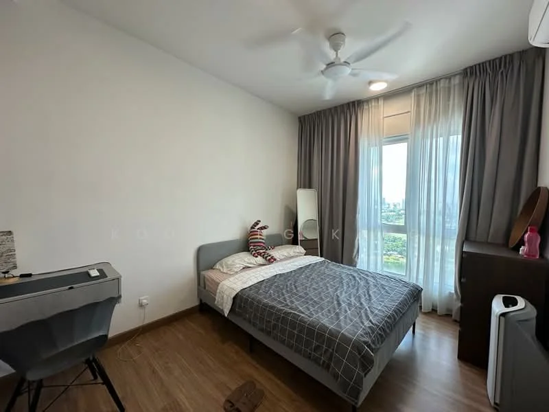 Bedroom features: queen-size bed with grey bedding, upholstered headboard, wooden flooring, 5-blade ceiling fan with light, floor-to-ceiling window with sheer curtains, curtains in grey, dressing mirror, study desk, chair, small fridge; style: modern; view: city.