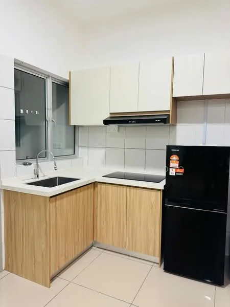 Kitchen features: L-shaped kitchen layout, white upper cabinets, wooden lower cabinets, white countertop, double-bowl stainless-steel sink, chrome pull-down faucet, built-in electric cooktop, black refrigerator, tile backsplash, window with sliding glass, ceramic tile flooring, recessed downlights; style: modern.