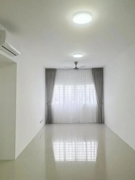 Living features: white painted walls, polished ceramic tile flooring, 5-blade ceiling fan with light, floor-to-ceiling windows, sheer curtains, recessed ceiling lights, air conditioning unit; style: modern.