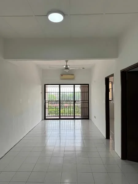 Living features: white painted walls, glossy white tile flooring, ceiling light fixture, 5-blade ceiling fan, floor-to-ceiling windows, sliding glass door, window with view, air conditioning unit; style: modern; view: garden.