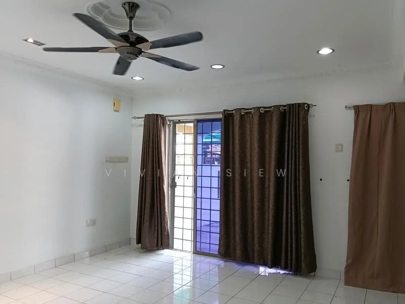 PU12 Taman Puchong Utama, Bandar Puchong Utama, Puchong — view 2 of 5 — for Rent