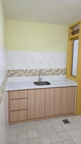 Kitchen features: single-bowl stainless-steel sink, chrome pull-down faucet, laminate cabinetry in light wood finish, white marble countertop, tile backsplash with mosaic pattern, cream tiled walls, light grey floor tiles, window for natural light; style: modern.