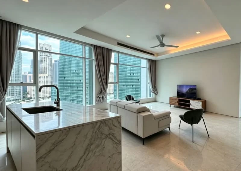 Living features: floor-to-ceiling windows, city view, 3-seater fabric sofa in white, TV console, wall-mounted TV, marble flooring, recessed downlights, ceiling fan, decorative wall, curtains, coffee table; style: modern. Kitchen features: marble countertop, single-bowl stainless-steel sink, chrome pull-down faucet, open layout, kitchen island; style: modern; view: city.