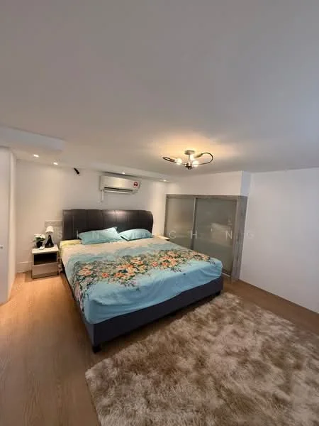 Bedroom features: king-size bed with upholstered headboard, bedding with floral pattern, nightstand with lamp, built-in wardrobe with sliding doors, wooden flooring, recessed ceiling lights, 5-blade ceiling fan, air conditioning unit; style: modern.