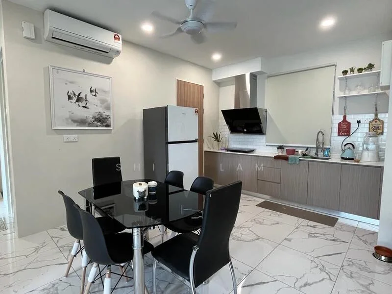 Kitchen features: white cabinets, black countertop, stainless-steel fridge, built-in oven, ceramic cooktop, single-bowl stainless-steel sink, chrome pull-down faucet, tile backsplash, marble tile flooring, recessed downlights, wall-mounted split AC, open shelving, dining table with black chairs; style: modern.