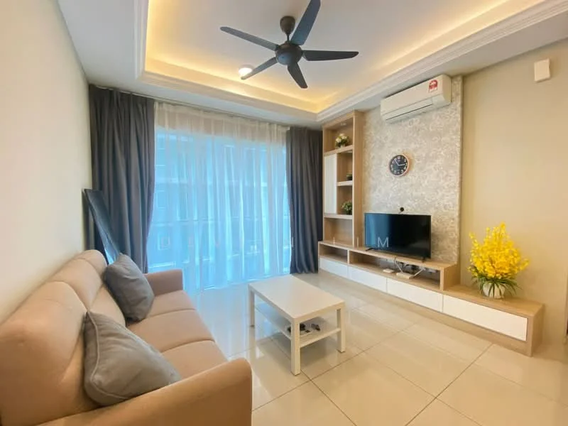 Living features: 3-seater fabric sofa in beige, coffee table, wall-mounted TV, TV console with storage, floor-to-ceiling windows with sheer curtains, recessed downlights, ceiling fan with light, decorative wall with floral pattern, light-colored tiled flooring, wall-mounted clock, decorative plant arrangement; style: modern.