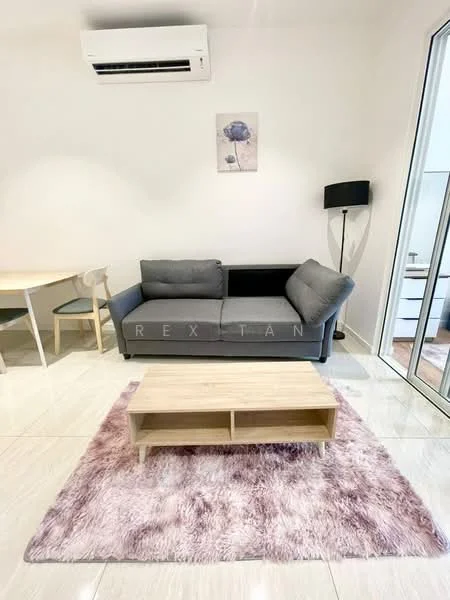 Living features: grey fabric sofa, wooden coffee table, area rug with pink and white pattern, wall-mounted split AC, floor lamp, dining table with chairs, large glass sliding door, white painted walls, glossy tile flooring; style: modern.