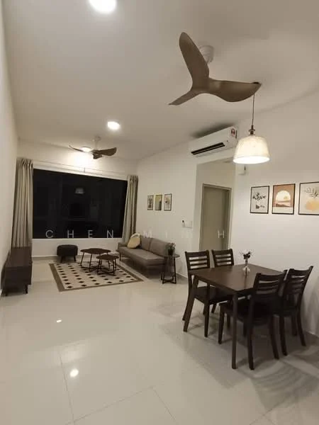 Living features: 3-seater fabric sofa in grey, coffee table, dining table for 6, 4 dining chairs, area rug with geometric pattern, floor-to-ceiling windows, curtains, 2-blade ceiling fan, recessed LED downlights, wall-mounted split AC, framed artwork on walls, decorative plants in pots; style: modern.