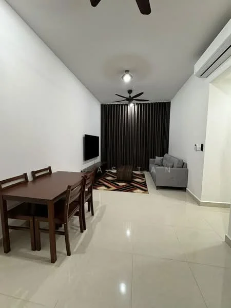 Living features: white painted walls, polished ceramic tile flooring, 5-blade ceiling fan with light, recessed downlights, sofa in grey, wooden dining table with 4 chairs, wall-mounted TV, area rug with geometric pattern, floor-to-ceiling curtains, air conditioning unit; style: modern.