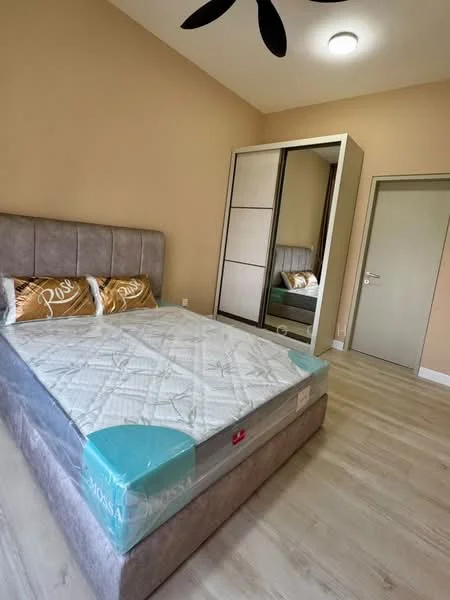 Bedroom features: queen-size bed with upholstered headboard, two decorative pillows with gold accents, built-in wardrobe with sliding doors, light wood flooring, neutral beige painted walls, ceiling fan with 5 blades, recessed ceiling light, full-length mirror on wardrobe door; style: modern.