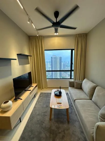 Living features: beige fabric sofa, wood coffee table, wall-mounted TV, light wood TV console, 5-blade ceiling fan, floor-to-ceiling window, sheer curtains, grey area rug, decorative bowl on table, city skyline view; style: modern; view: city.