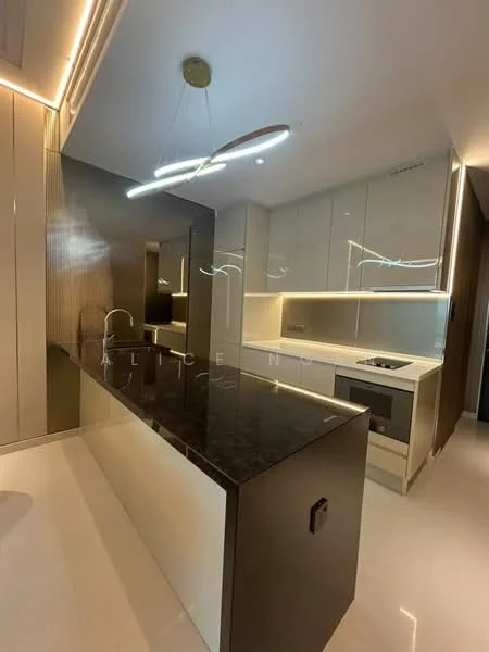 Kitchen features: black granite countertop, white glossy cabinetry, built-in oven, stainless-steel cooktop, single-bowl stainless-steel sink, chrome pull-down faucet, recessed LED downlights, modern pendant lighting, high-gloss backsplash, integrated refrigerator, open shelving, minimalist design, smooth white walls, polished tile flooring; style: modern.